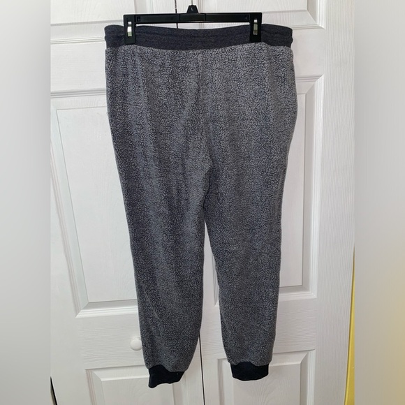 Women’s Large Reverse Fleece Joggers - Picture 3 of 3